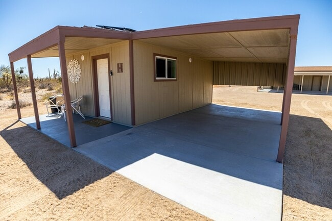 27102 E Lucia Dr in Florence, AZ - Building Photo - Building Photo