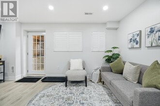 10 Selby Dr in Ajax, ON - Building Photo - Building Photo