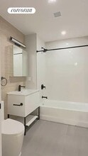 143-26 84th Rd in Queens, NY - Foto de edificio - Building Photo