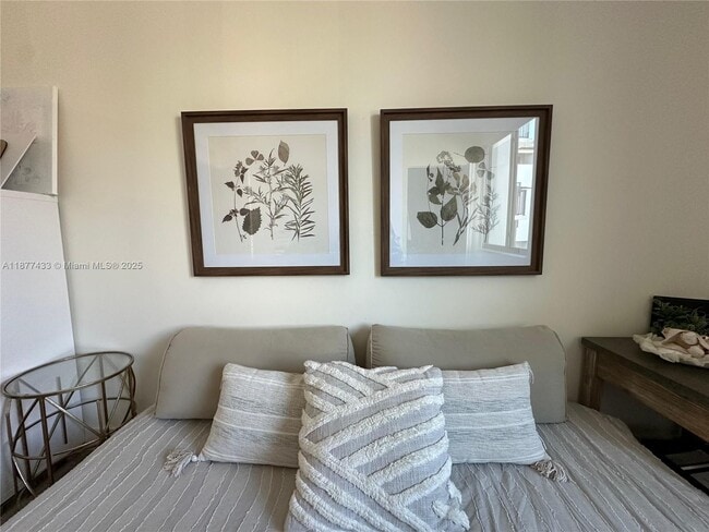 4640 NW 84th Ave, Unit 20 in Doral, FL - Foto de edificio - Building Photo