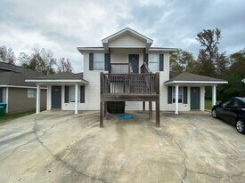 77 Jackson Ln in Lincoln, AL - Building Photo
