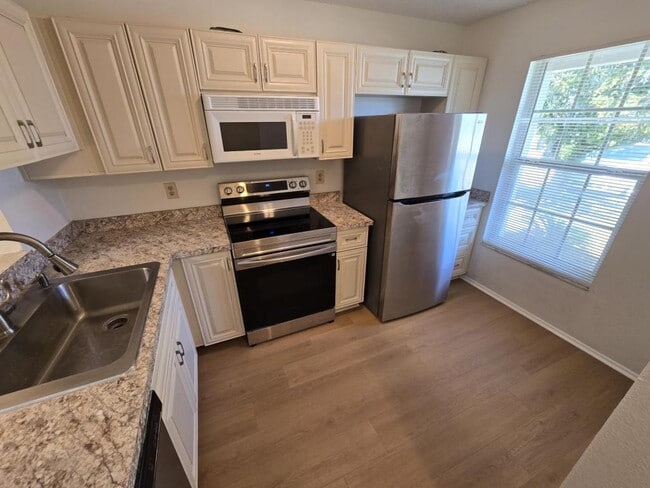 2955 Stillwell Ct in New Port Richey, FL - Building Photo - Building Photo