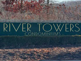 6621 Wakefield Dr, Unit 307 in Alexandria, VA - Building Photo
