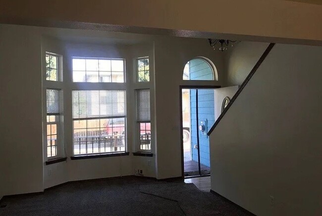 635 Sandpiper Pl in Burlington, WA - Building Photo - Building Photo