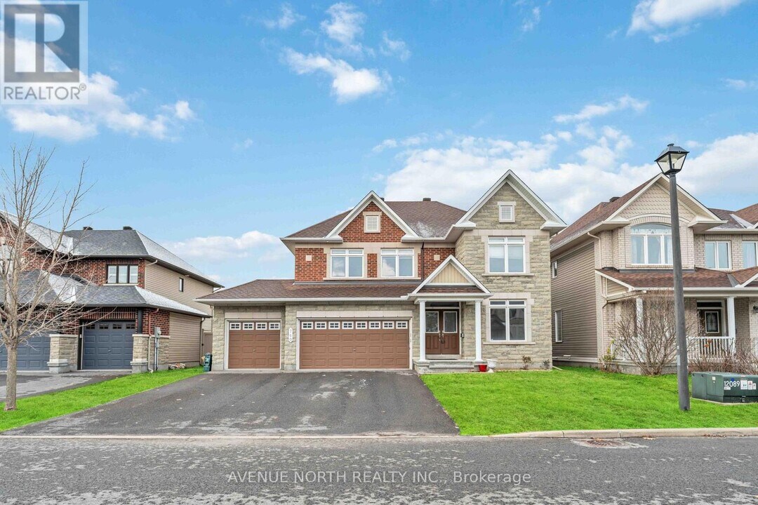 760 Lakebreeze Circle in Ottawa, ON - Building Photo