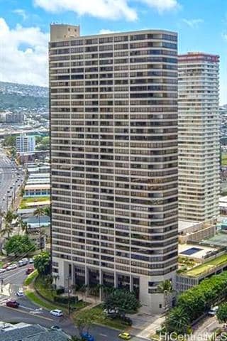 property at 2499 Kapiolani Blvd