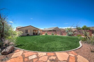 2649 E Spring Canyon Dr in Washington, UT - Building Photo - Building Photo