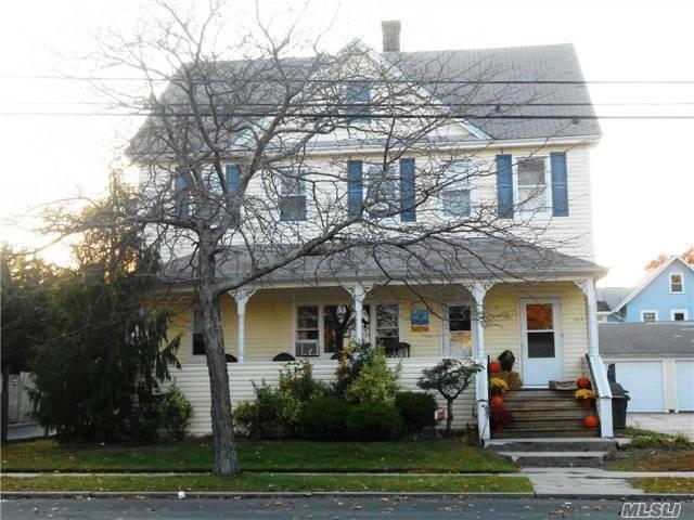 163 S Broadway in Lindenhurst, NY - Building Photo