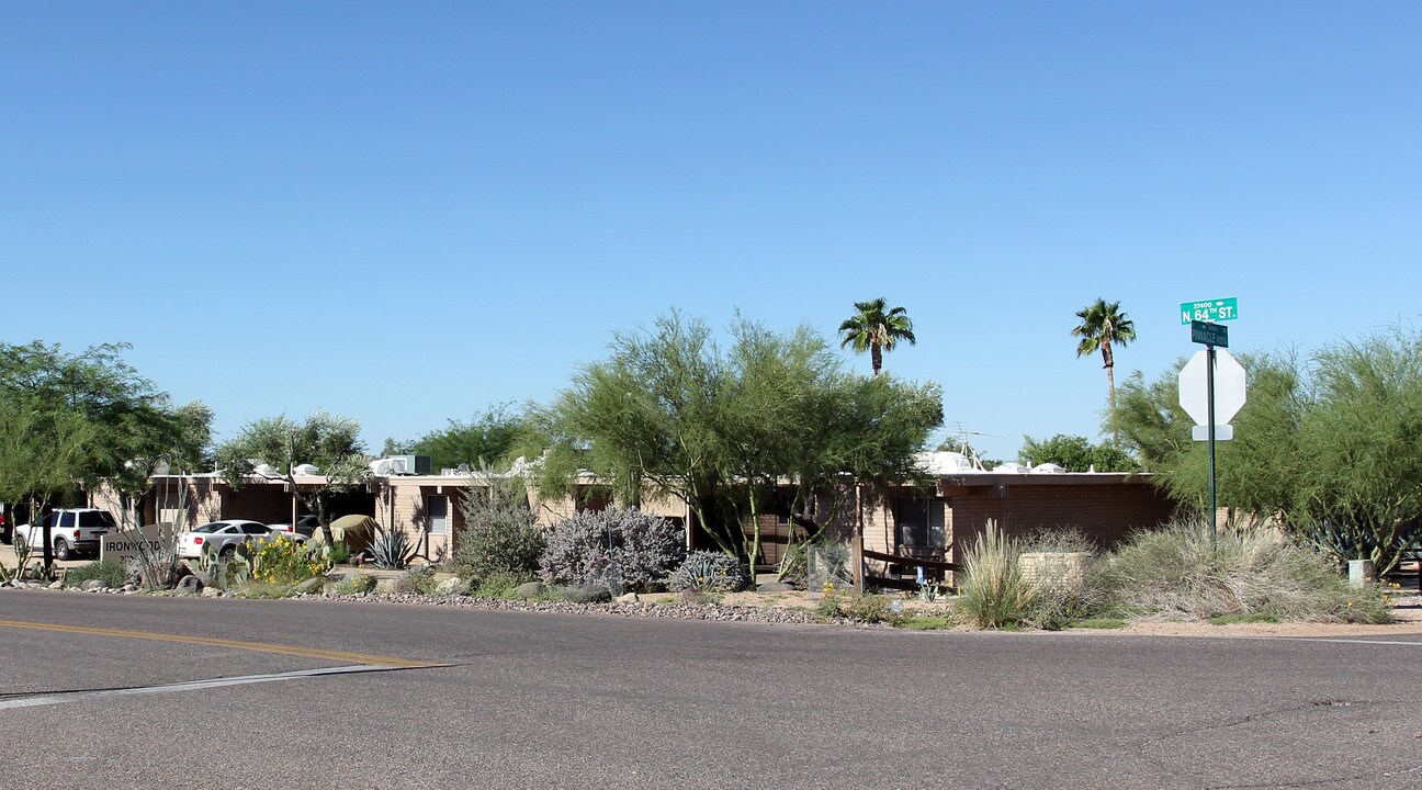 27222 N 64th St in Scottsdale, AZ - Foto de edificio