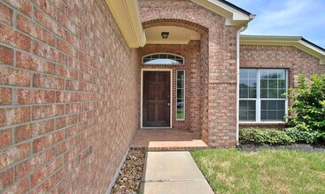 8730 Cedar Walk Dr in Tomball, TX - Building Photo - Building Photo