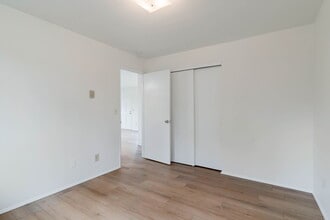 2815 NE 7th St in Renton, WA - Foto de edificio - Building Photo