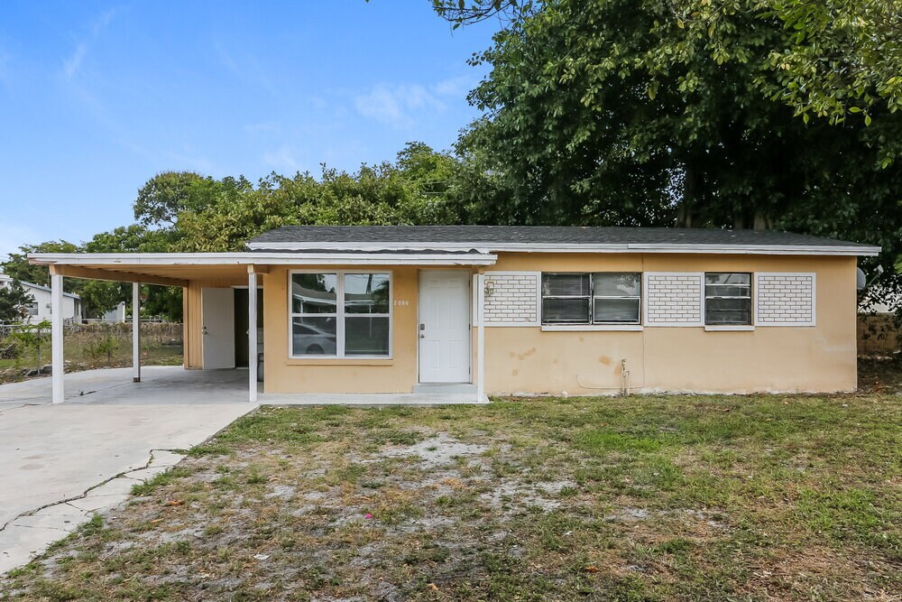 2080 NW 5th Terrace in Pompano Beach, FL - Foto de edificio