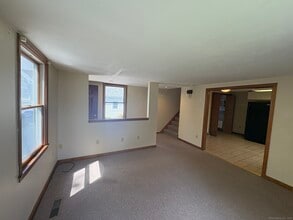 41 Chestnut St in Branford, CT - Building Photo - Building Photo