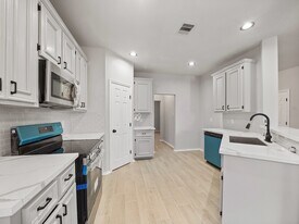 14206 Windy Ridge Ln in Rosharon, TX - Building Photo