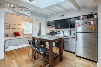 1320 Pine St in Philadelphia, PA - Building Photo - Building Photo