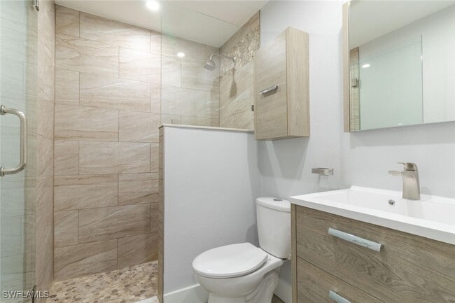 property at 2035 Desoto Blvd S