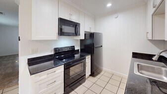 18185 Happy Ln in Sonoma, CA - Building Photo