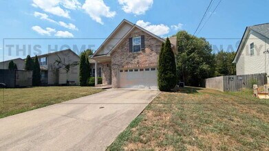 3416 Bradfield Dr in Clarksville, TN - Building Photo - Building Photo