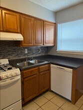 Center Court Apartments in Collierville, TN - Building Photo - Building Photo