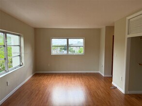 2640 NE 135th St in North Miami, FL - Building Photo - Building Photo