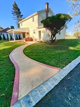 936 Durham Rd in Langhorne, PA - Foto de edificio - Building Photo