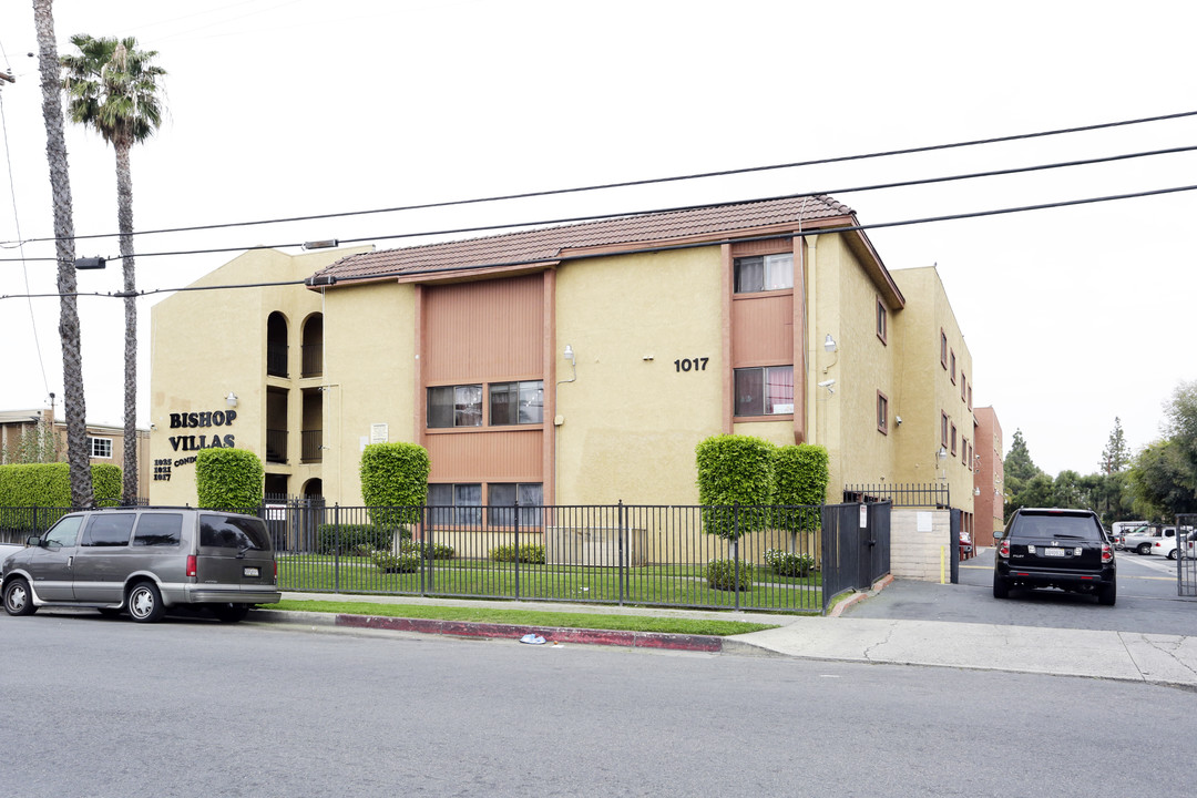 1017 W Bishop St in Santa Ana, CA - Foto de edificio