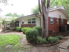 1215 Glenwood St in Norman, OK - Building Photo - Building Photo