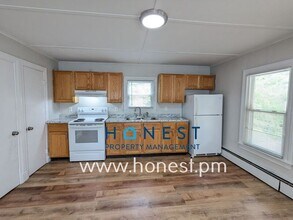 110 Silver St in Waterville, ME - Building Photo - Building Photo