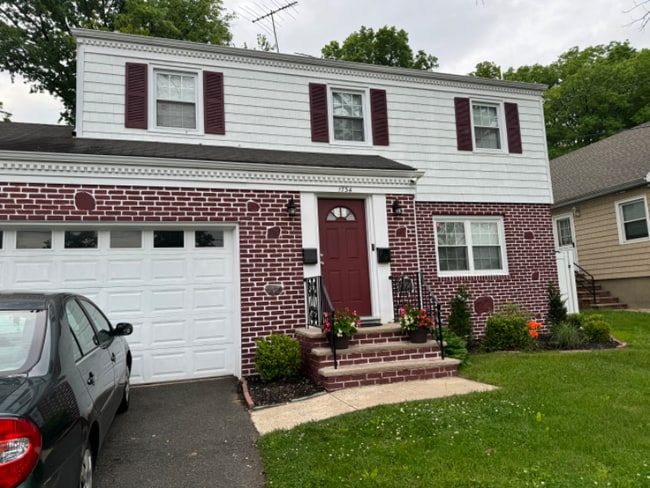 1734 Burnet Ave in Union, NJ - Building Photo - Building Photo