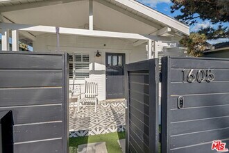 1605 Cabrillo Ave in Los Angeles, CA - Building Photo - Building Photo