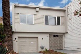 1560 McKinnon Ave in San Francisco, CA - Building Photo