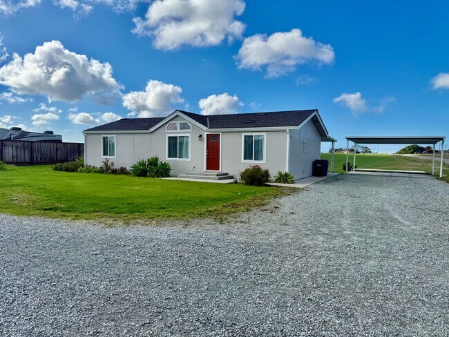 600-606 Dolan Rd in Moss Landing, CA - Building Photo - Building Photo