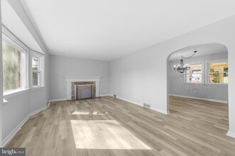 119 Nancy Ln in Ewing Township, NJ - Building Photo - Building Photo