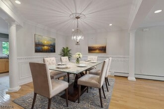 6 Skymark Ct in Upper Saddle River, NJ - Building Photo - Building Photo