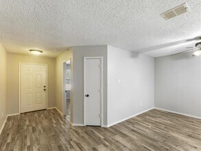 8212 Canoe Ridge Ln in Denton, TX - Building Photo - Building Photo