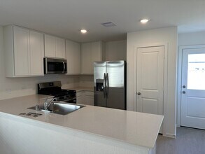 10818 Red Orchid Dr in Houston, TX - Building Photo - Building Photo