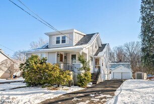 69 Weaver St in Little Falls, NJ - Building Photo