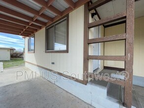 1054 Riverview Dr in Bullhead City, AZ - Building Photo - Building Photo
