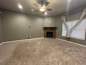 15904 Mendoza Dr in Edmond, OK - Building Photo - Building Photo