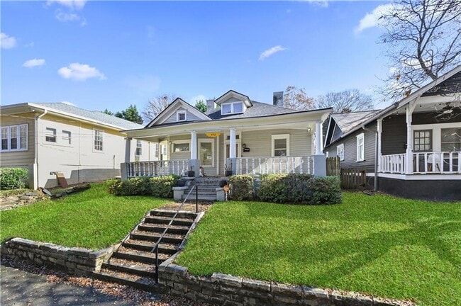 property at 470 Kelly St SE