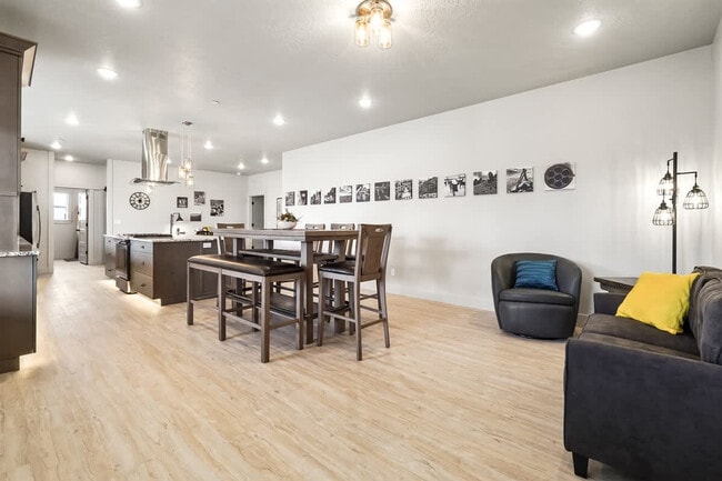 303 CM Rdg Ln in Caldwell, ID - Building Photo - Building Photo