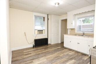 46 River St in Braintree, MA - Foto de edificio - Building Photo