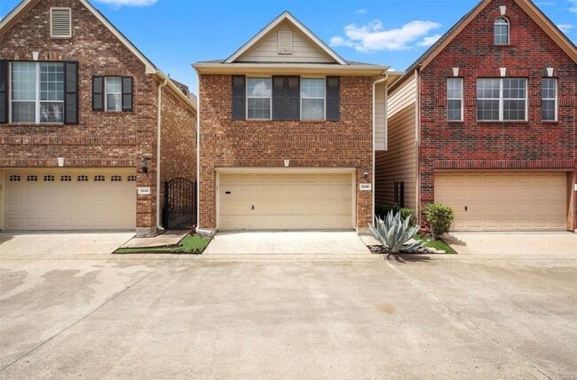 property at 2646 Couch