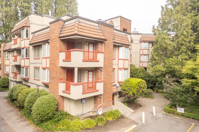 7671 Minoru Blvd