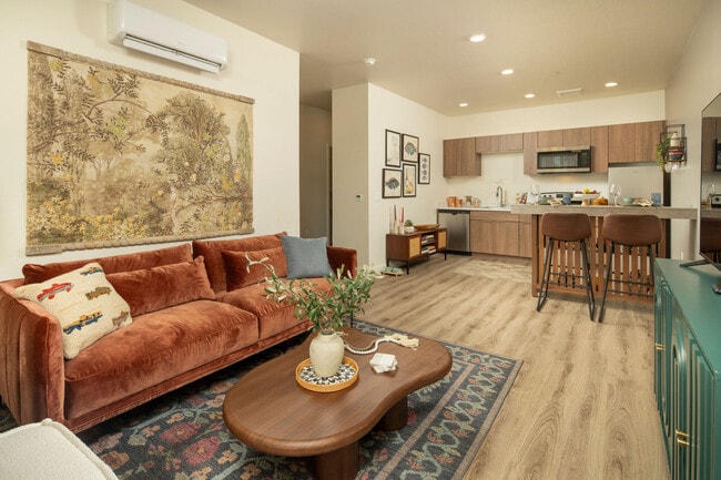 Streamliner 87th in Peoria, AZ - Foto de edificio - Building Photo