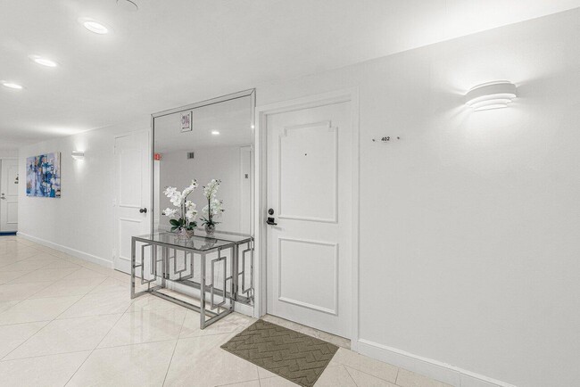 4201 N Ocean Blvd in Boca Raton, FL - Building Photo - Building Photo