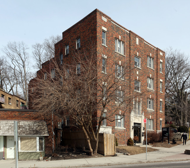 2422 Queen St in Toronto, ON - Building Photo - Primary Photo