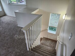 705 Pearl Dr in Anchorage, AK - Building Photo - Building Photo