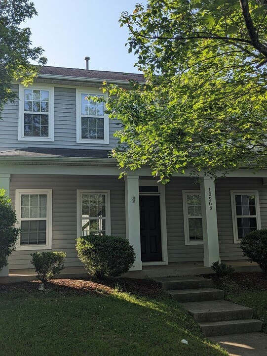 10965 Heritage Green Dr in Cornelius, NC - Foto de edificio