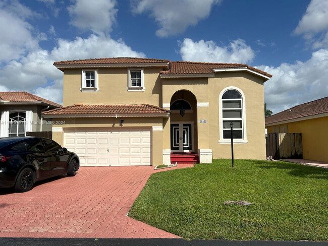 16343 SW 95th Ln in Miami, FL - Building Photo - Building Photo